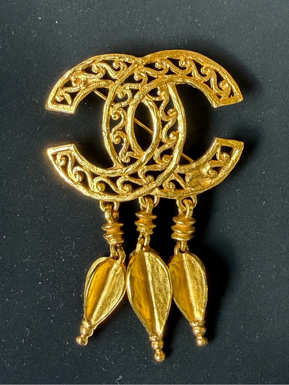 CHANEL CC Fringe Brooch Pin Gold